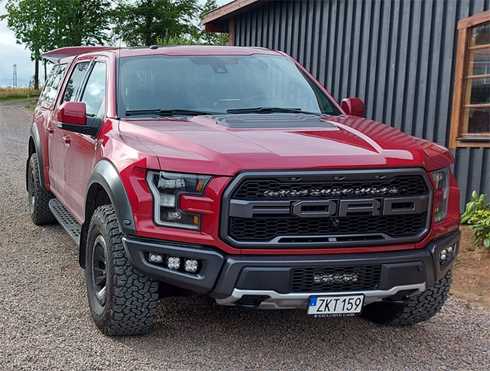 Röd Ford F-150 Raptor Super Crew 3.5 V6 Ecoboost 4X4 stulen utanför Munka Ljungby, nordväst om Ängelholm